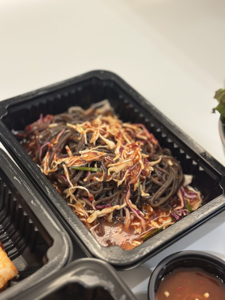 족발애 반반보쌈 세트 내 막국수 이미지