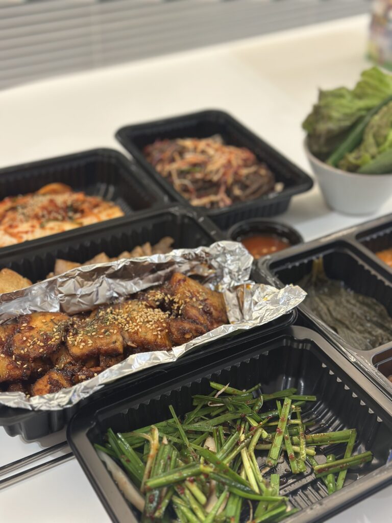 족발애 반반보쌈 세트 전체 구성 이미지